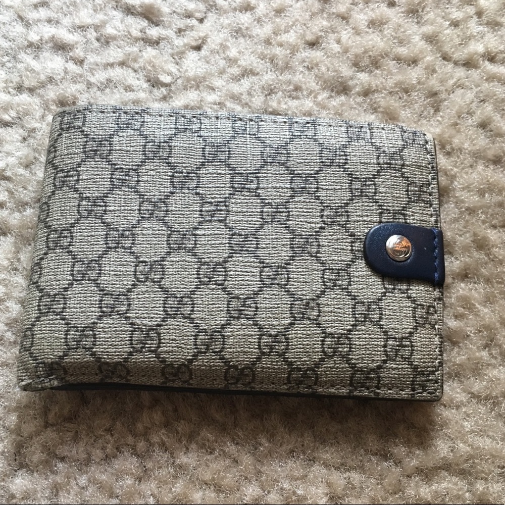 SOLD Authentic Gucci Narrow Wallet
